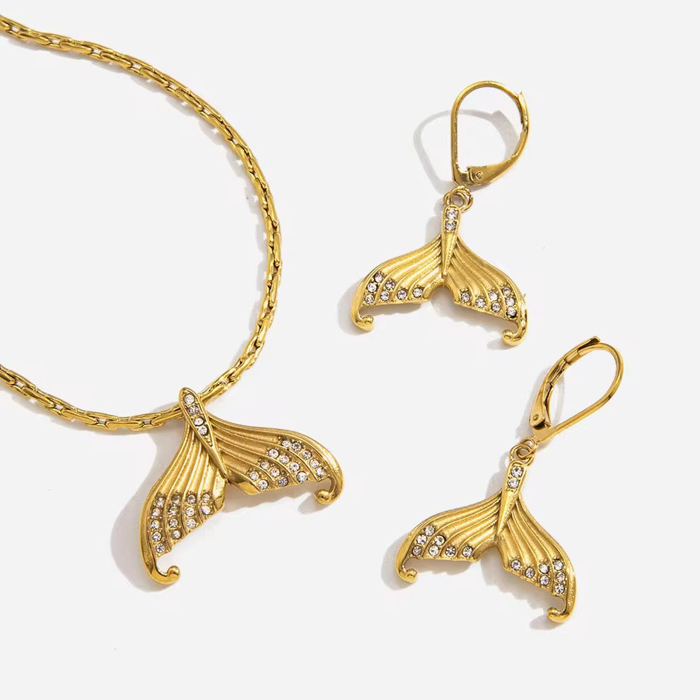 Fish Tail Whale Necklace